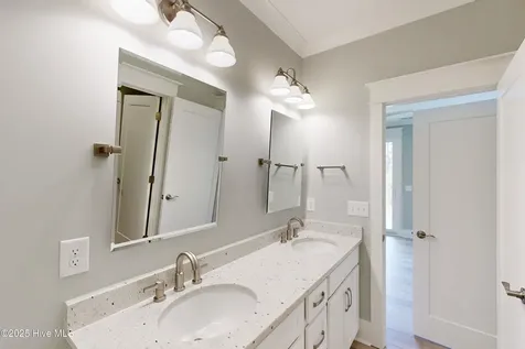 64 Pier View Court Hampstead NC 28443