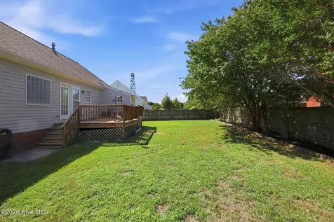 1204 Quarterpath Drive Winterville NC 28590