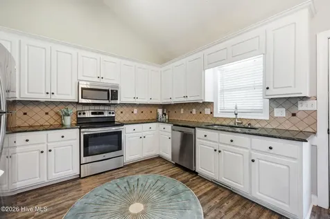 1204 Quarterpath Drive Winterville NC 28590