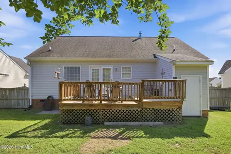 1204 Quarterpath Drive Winterville NC 28590