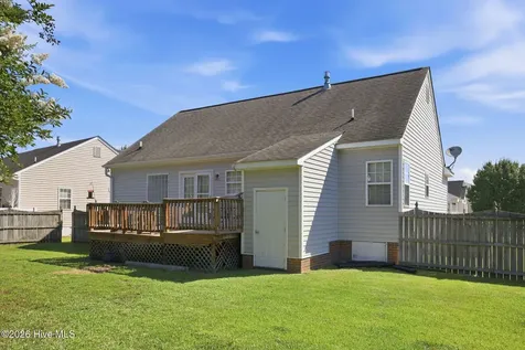 1204 Quarterpath Drive Winterville NC 28590
