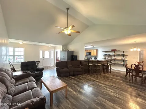 204 Star Gazer Court Richlands NC 28574