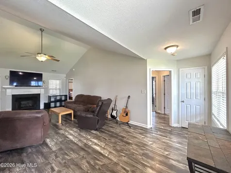 204 Star Gazer Court Richlands NC 28574