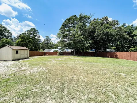 204 Star Gazer Court Richlands NC 28574