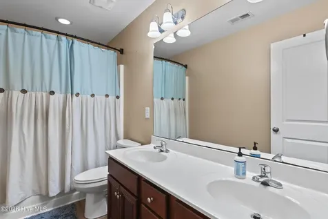 199 River Winding Road Jacksonville NC 28540