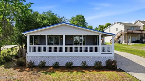 1510 Kings Landing Road Hampstead NC 28443