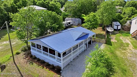 1510 Kings Landing Road Hampstead NC 28443