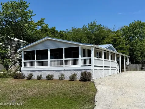 1510 Kings Landing Road Hampstead NC 28443