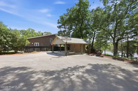 268 Shoreline Drive New Bern NC 28562