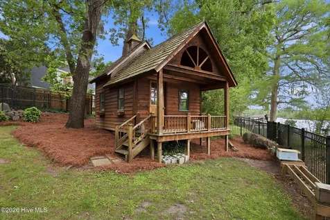 268 Shoreline Drive New Bern NC 28562