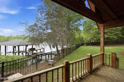 268 Shoreline Drive New Bern NC 28562