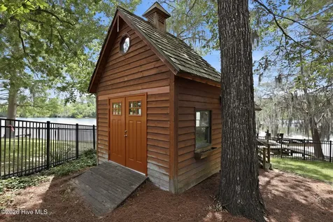 268 Shoreline Drive New Bern NC 28562
