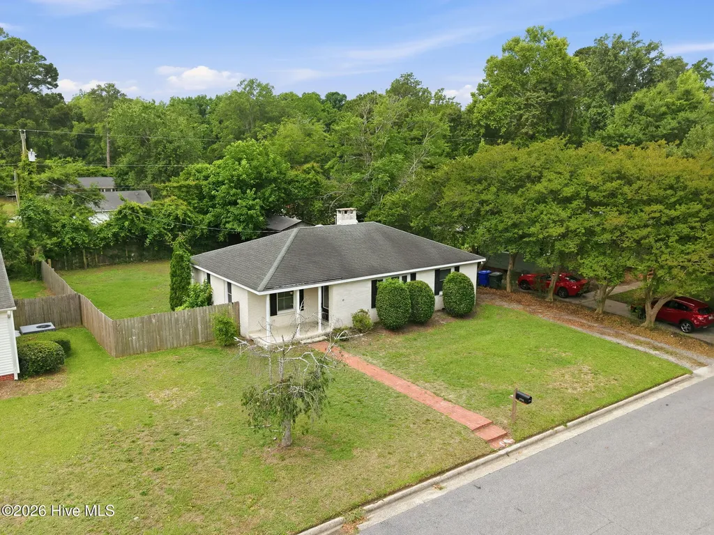 2702 Jackson Drive Greenville NC 27858