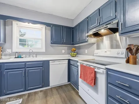 897 Pine Valley Road Jacksonville NC 28546