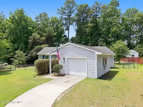 897 Pine Valley Road Jacksonville NC 28546