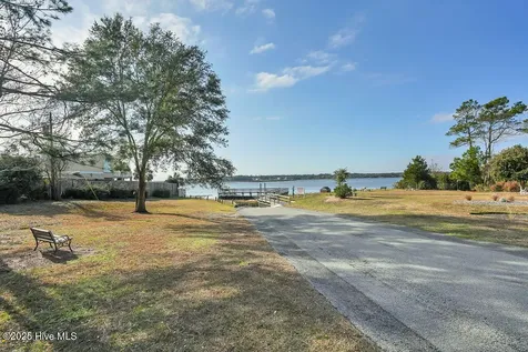 633 Pelican Circle Bolivia NC 28422