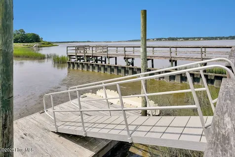 633 Pelican Circle Bolivia NC 28422