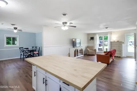 303 Walnut Creek Road Jacksonville NC 28546