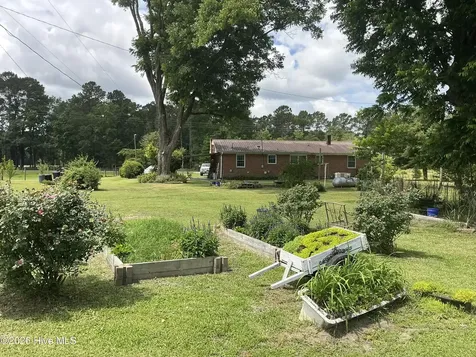 1262 Richardson Road Bladenboro NC 28320