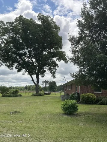 1262 Richardson Road Bladenboro NC 28320