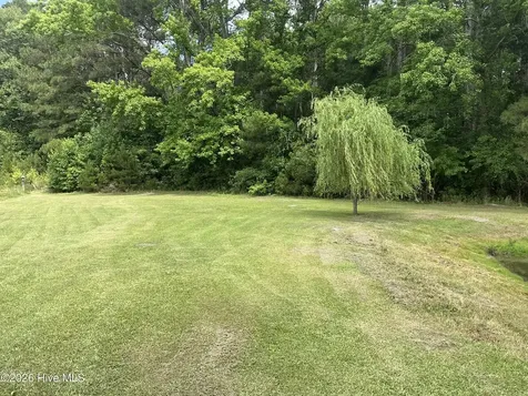 1262 Richardson Road Bladenboro NC 28320