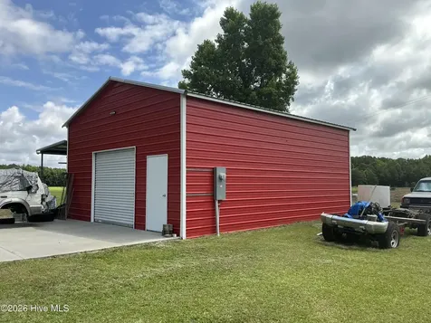 1262 Richardson Road Bladenboro NC 28320
