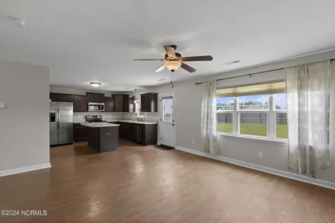 114 Bridgeport Drive Sneads Ferry NC 28460