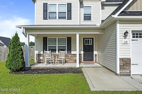 114 Bridgeport Drive Sneads Ferry NC 28460