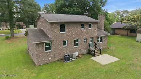 2804 Hodges Road Kinston NC 28504