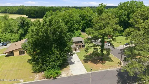 2804 Hodges Road Kinston NC 28504