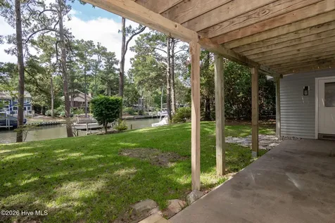 121 White Ash Drive Pine Knoll Shores NC 28512