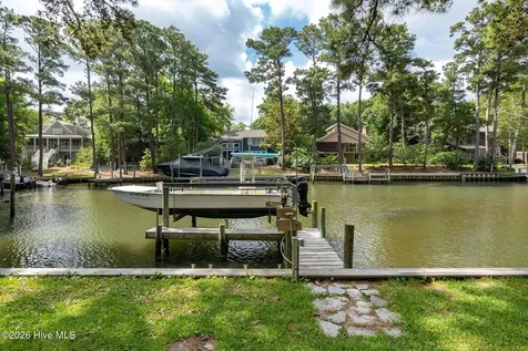 121 White Ash Drive Pine Knoll Shores NC 28512
