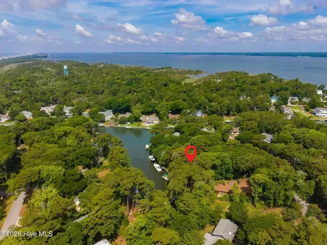 121 White Ash Drive Pine Knoll Shores NC 28512