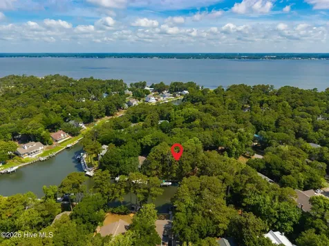 121 White Ash Drive Pine Knoll Shores NC 28512