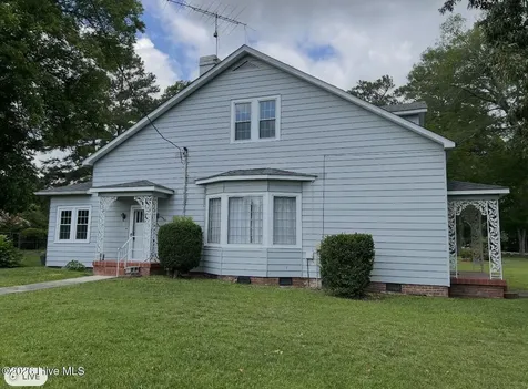 301 N Broad Street Roseboro NC 28382