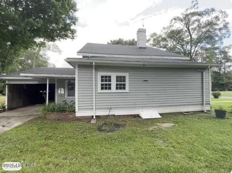 301 N Broad Street Roseboro NC 28382