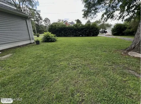 301 N Broad Street Roseboro NC 28382