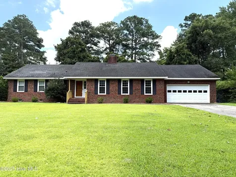 2105 Dallas Drive Kinston NC 28504