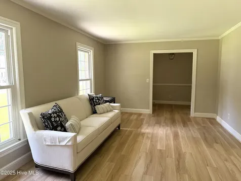 2105 Dallas Drive Kinston NC 28504