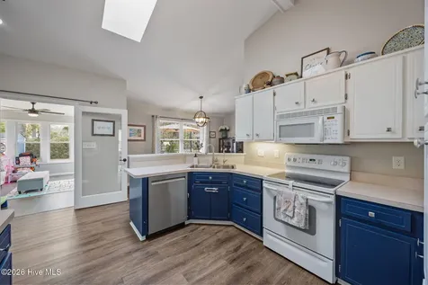 216 Pinewood Drive New Bern NC 28562