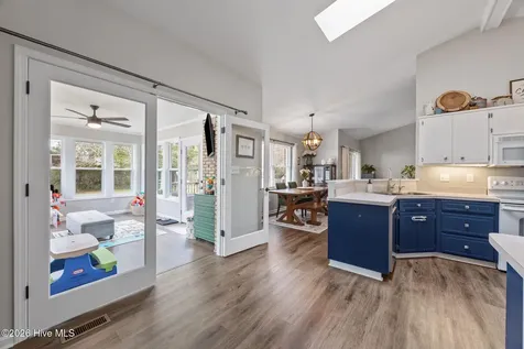 216 Pinewood Drive New Bern NC 28562