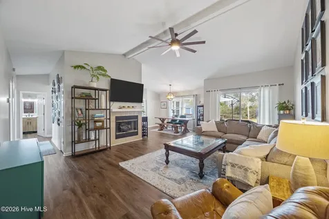 216 Pinewood Drive New Bern NC 28562