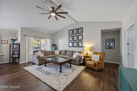 216 Pinewood Drive New Bern NC 28562