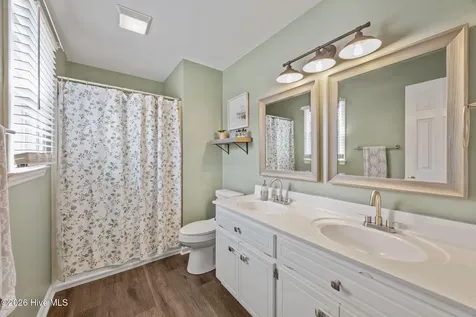 216 Pinewood Drive New Bern NC 28562