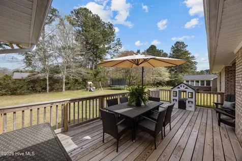 216 Pinewood Drive New Bern NC 28562