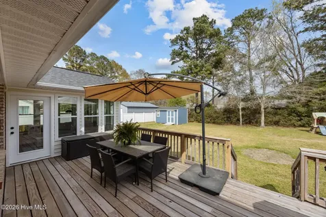 216 Pinewood Drive New Bern NC 28562