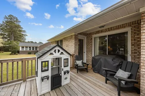 216 Pinewood Drive New Bern NC 28562