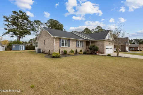 216 Pinewood Drive New Bern NC 28562