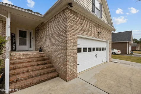 216 Pinewood Drive New Bern NC 28562