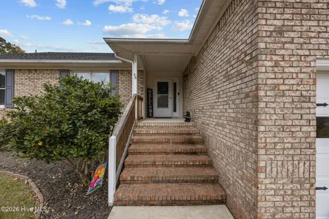 216 Pinewood Drive New Bern NC 28562
